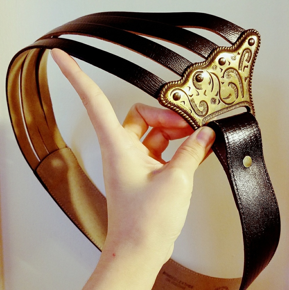 Vintage 1980s black leather belt